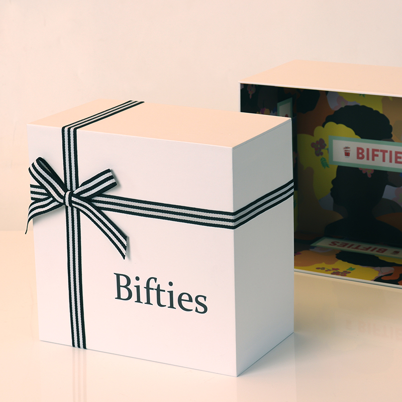 高档礼品盒含丝带蝴蝶结，定制高端天地盖礼品盒