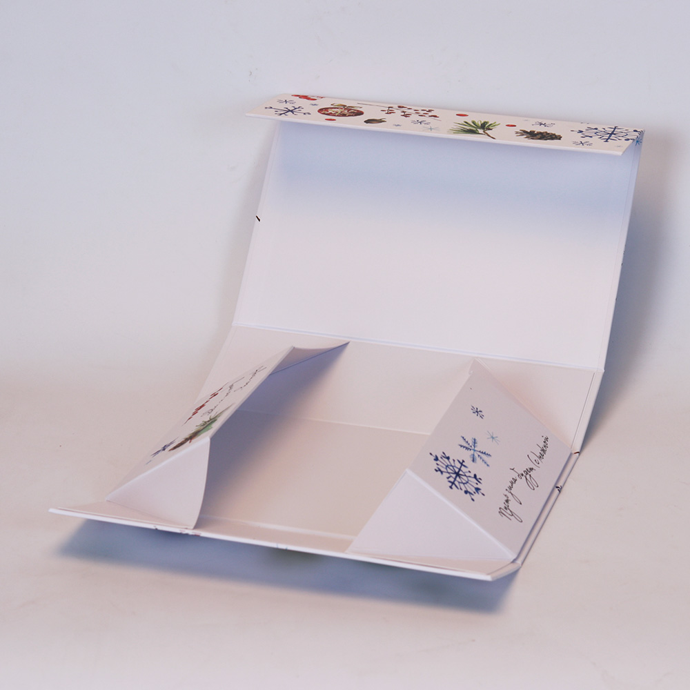 高端定制免费设计环保可回收硬纸板新生儿礼品磁封折叠包装盒