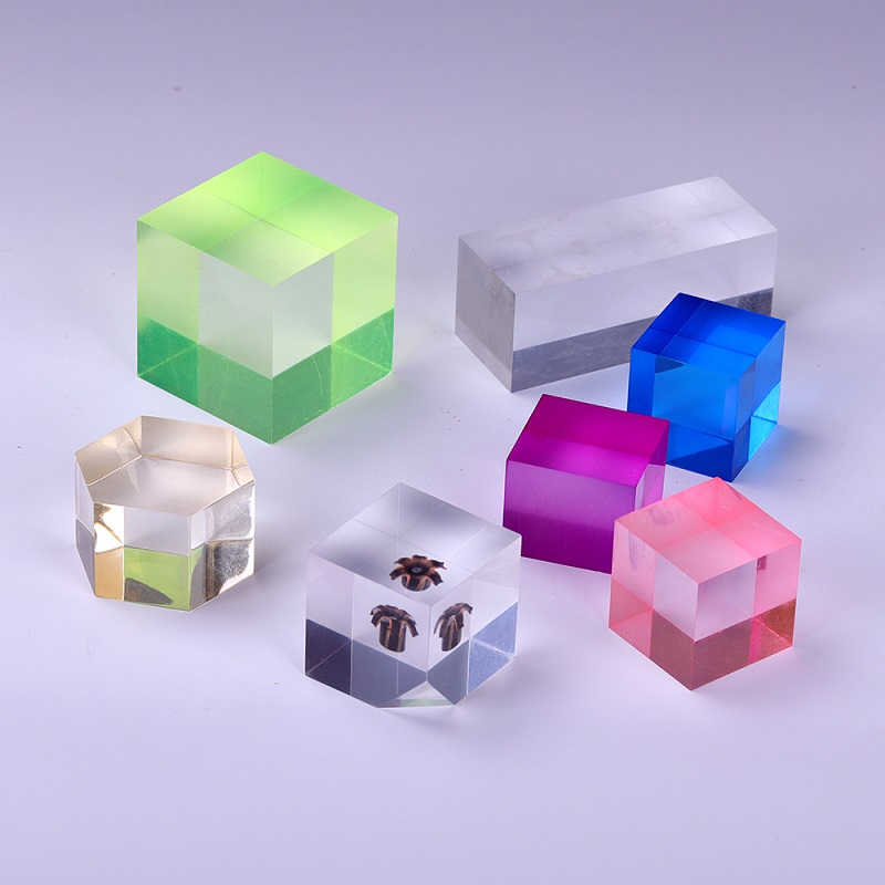 工厂批发价定制彩色亚克力方块