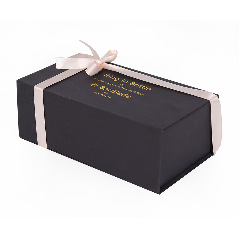 定制黑色书型磁铁纸质包装盒