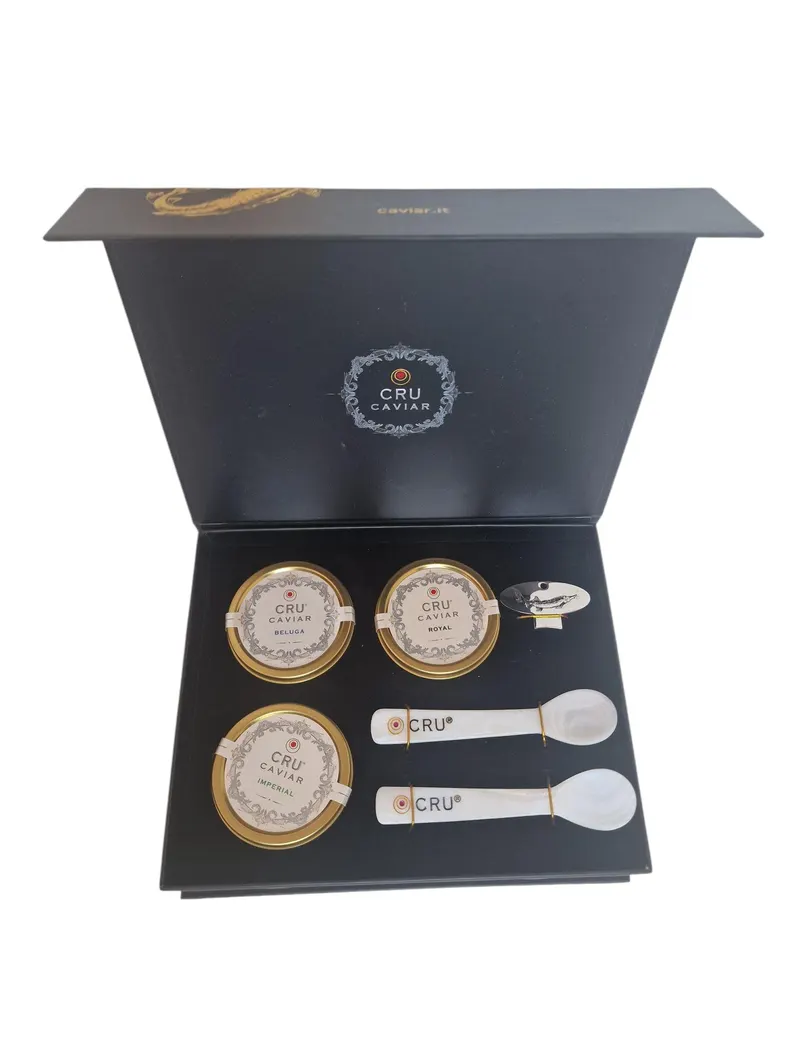 一家专业定制鱼子酱纸礼物盒的工厂